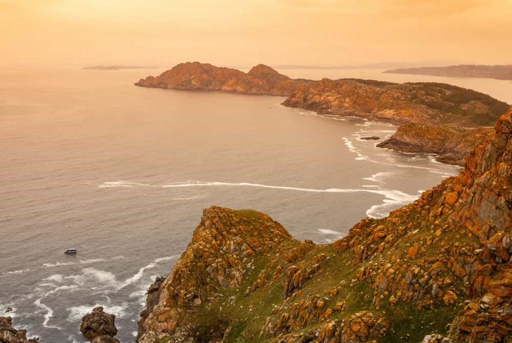 Islas-Cies2-1000x670 - Guía de viaje completa para las Islas Cíes: presupuesto, itinerario y transportes