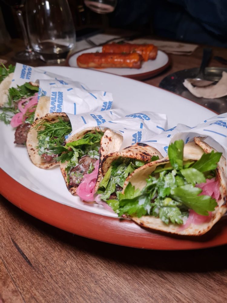 Narda Comedor: comer con las manos también es de buena educación