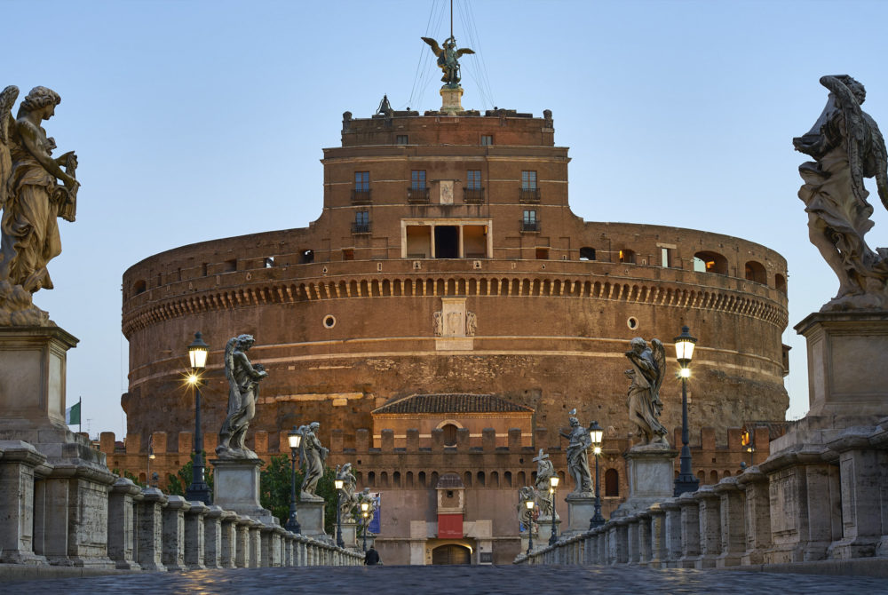 Plaza-San-Angelo-1000x670 - Todos los monumentos restaurados en Roma para el Jubileo 2025 en Roma