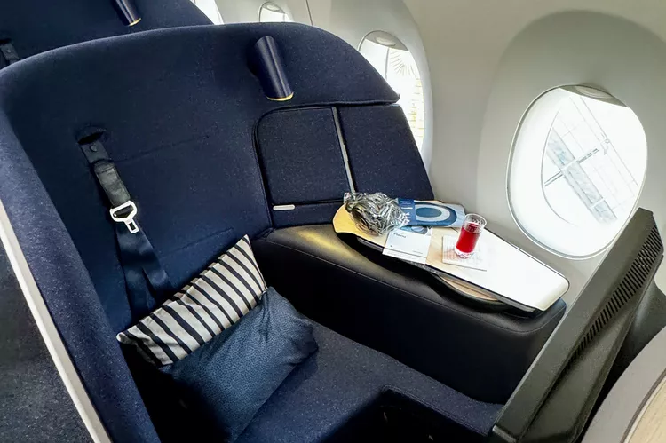 TAL-finnair-business-class-seat-FINNAIRBIZ0924-5d8c03606cad453cb9972f2a6afc7297 - Esta aerolínea tiene un sauna en su sala VIP y asientos de clase ejecutiva especialmente cómodos