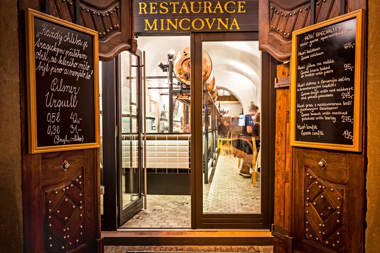 Cómo los mejores chefs de Praga están reviviendo la cocina austrohúngara con un toque moderno