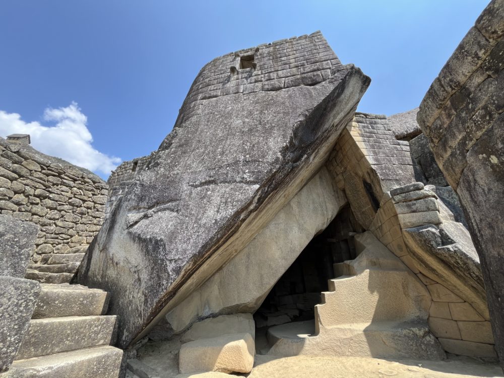 Templo_del_Sol-1000x750 - Machu Picchu: una guía para disfrutar del misticismo de los incas