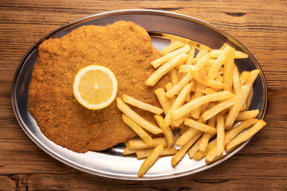 iStock-1905645778-1000x665 - Los 7 restaurantes con las más ricas milanesas de la Ciudad de Buenos Aires