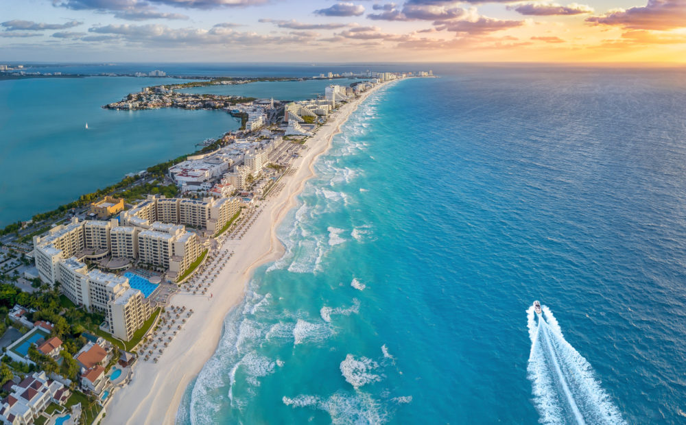 iStock-956105474-1000x620 - Es una de las playas ocultas de Cancún, casi nadie la visita y está en la zona hotelera