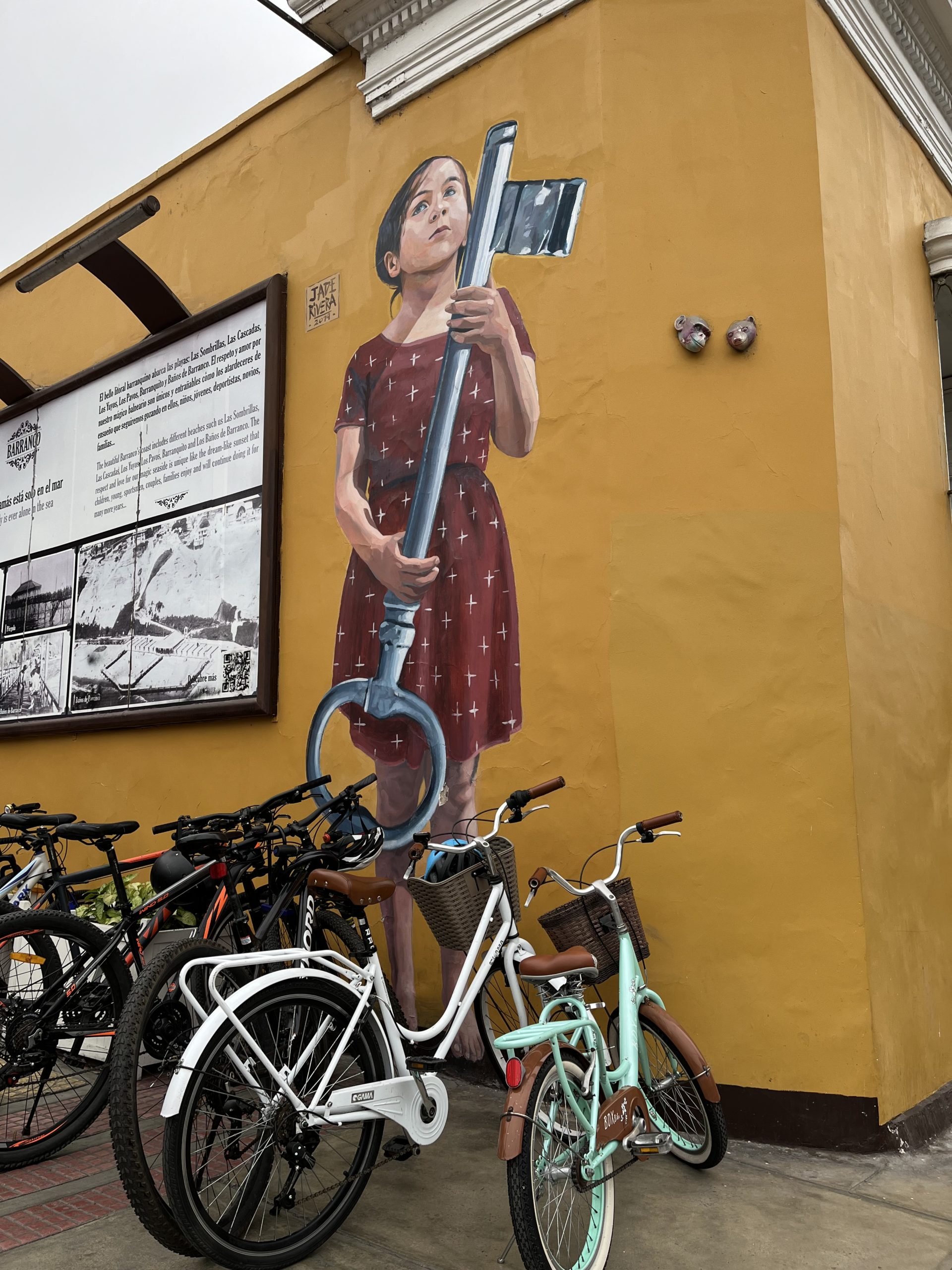 mural_Barranco_Lima_2-scaled - 12 horas en Lima: un viaje para enamorarse de la capital peruana