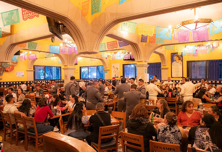 salon-la-negra-tenampa - Estos son los 5 mejores planes para las fiestas patrias en CDMX 