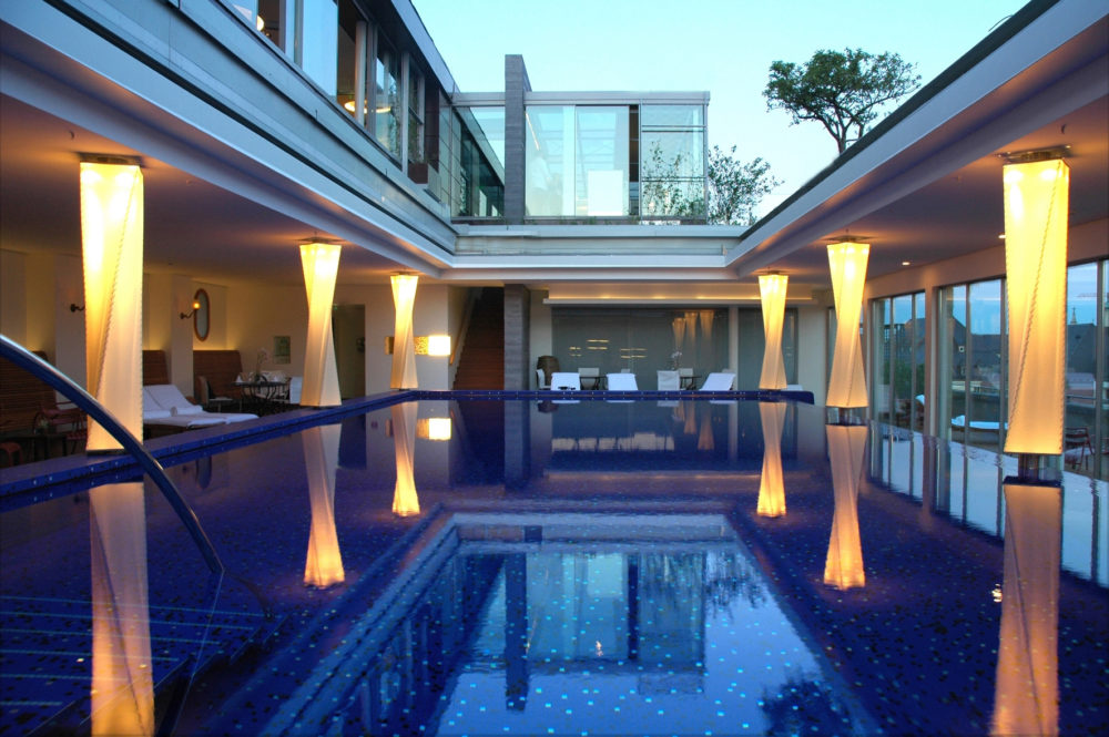 ALBERCA_BAYERISCHER-1000x665 - Mejores hoteles de Múnich: Bayerischer Hof