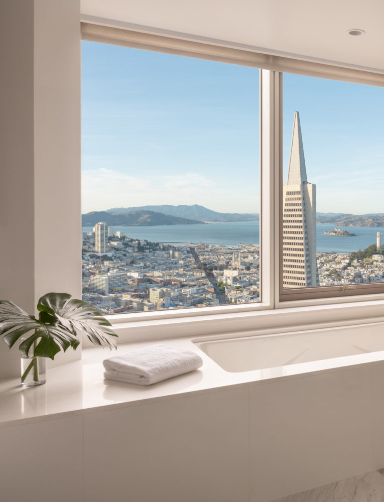 EMB_049-765x1000 - Four Seasons at Embarcadero: disfrutar San Francisco desde las alturas