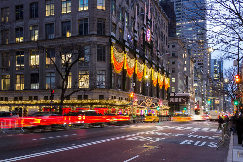 Fifth-Avenue-Holiday-Lights-Photo-Matthew-Penrod-2-1000x667 - Vive una Navidad mágica en Nueva York