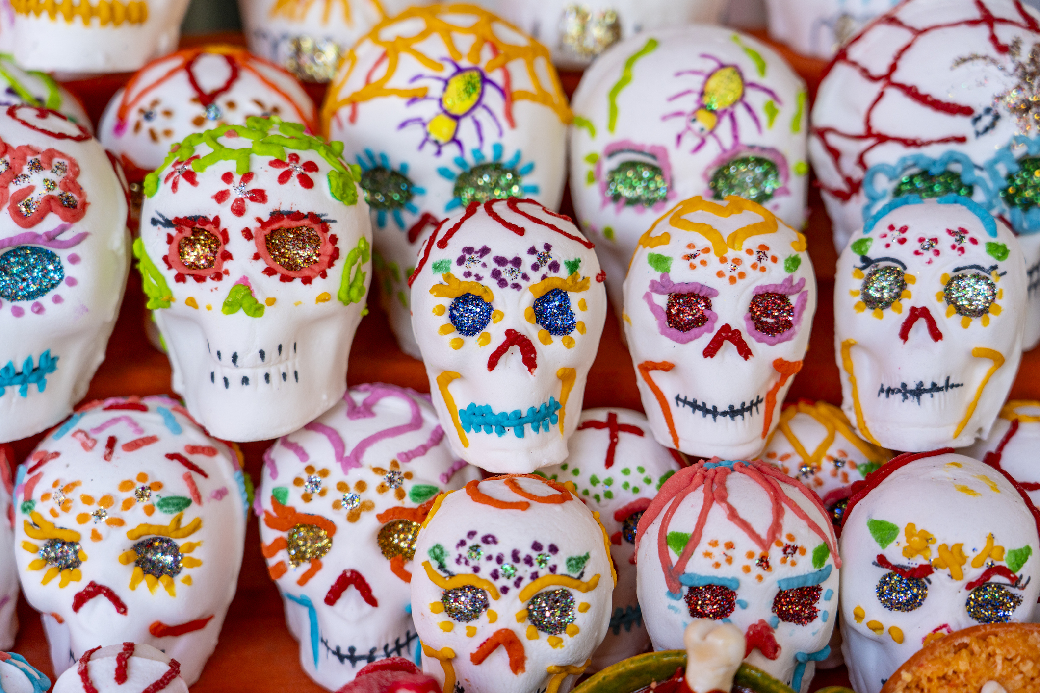 Calaveras de azúcar: cómo se elabora y qué significa una de las tradiciones más dulces del Día de Muertos