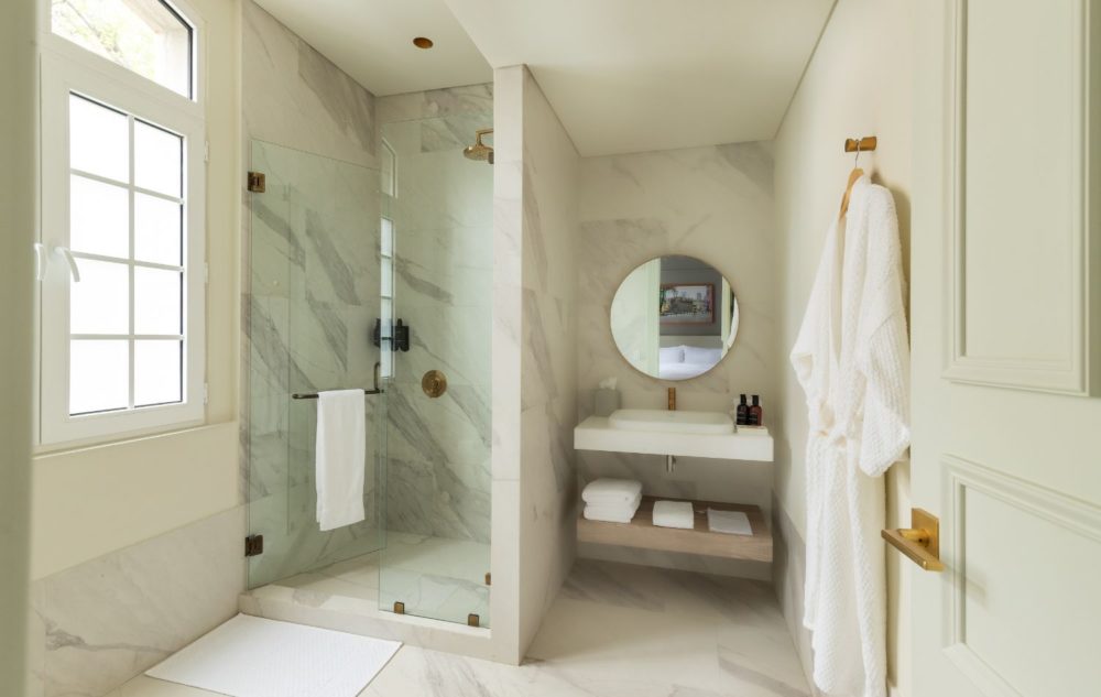 casona-bano-habitacion-1000x633 - Casona: hospédate en una construcción de 100 años en la colonia Roma 