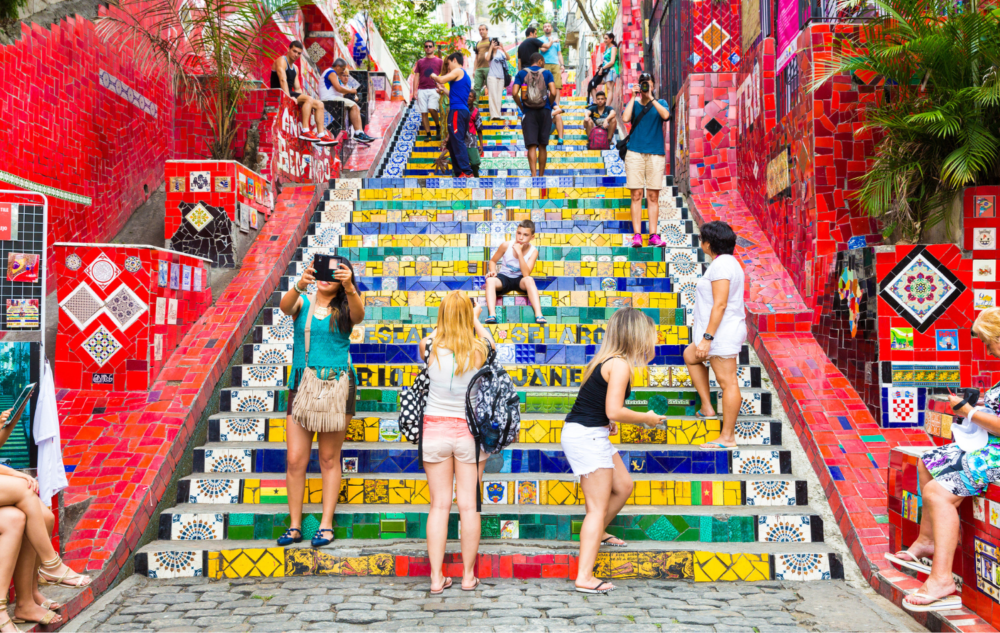 escaleras-selaron-1000x633 - ¿Qué hacer en Río de Janeiro? Playa, naturaleza, comida y más