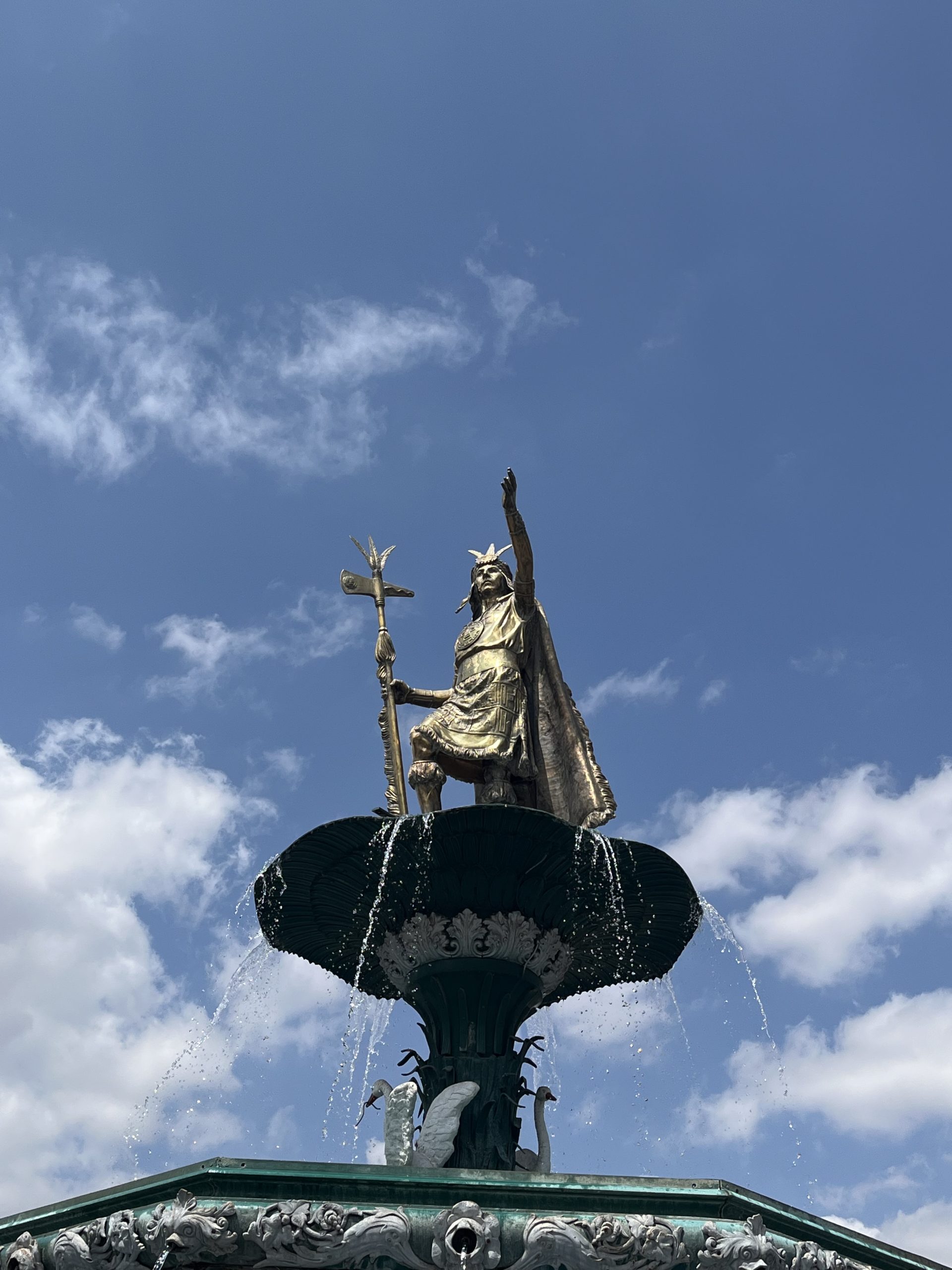 fuente_plaza_mayor_cusco-scaled - 12 horas en la ciudad de Cusco