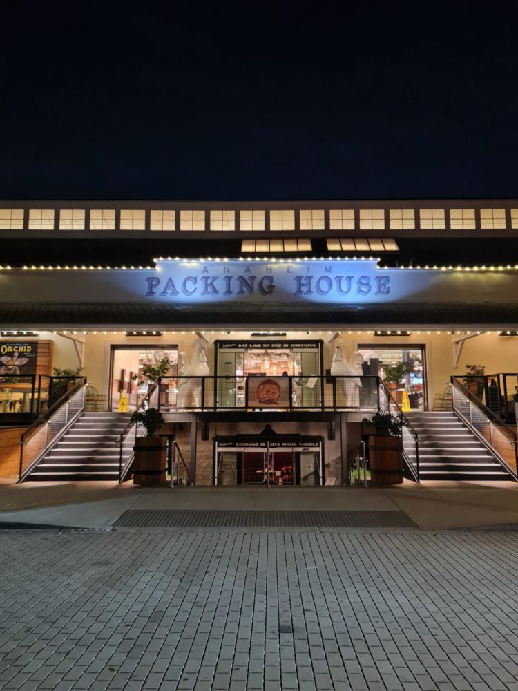packing-house-anaheim-1-750x1000 - Dónde dormir y comer en Anaheim, la ciudad donde se creó el primer Disneyland Park
