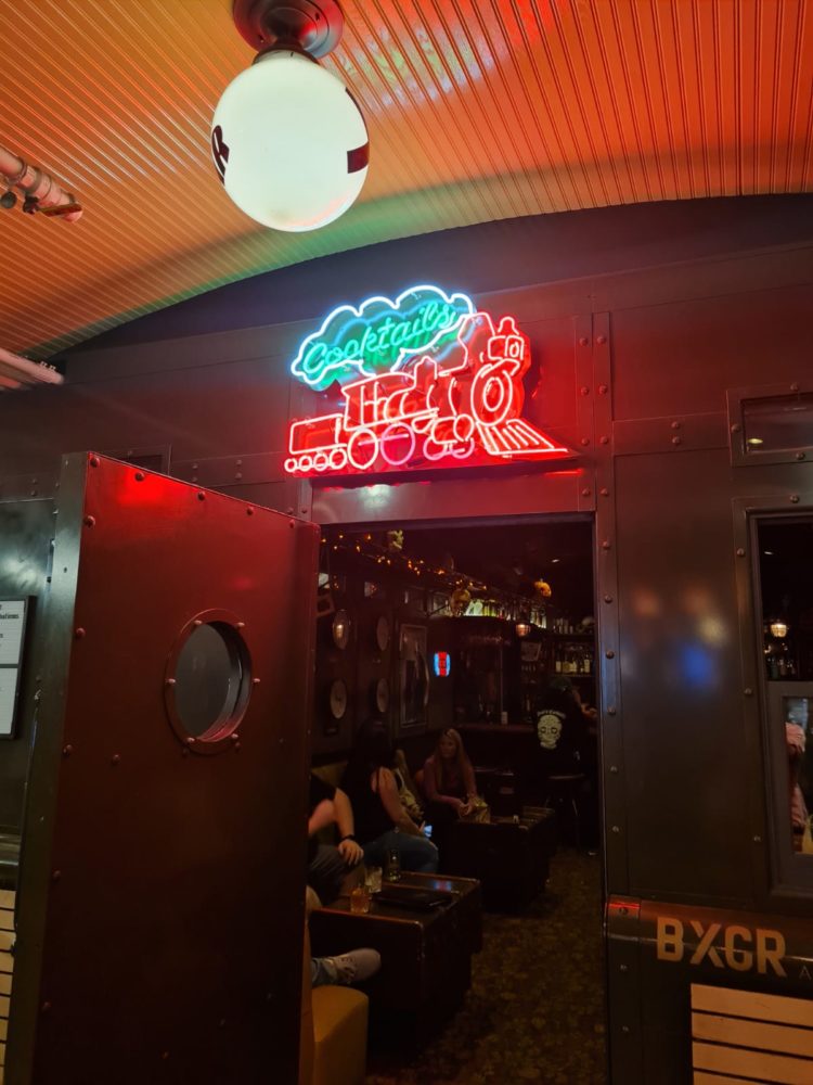 packing-house-anaheim-2-750x1000 - Dónde dormir y comer en Anaheim, la ciudad donde se creó el primer Disneyland Park