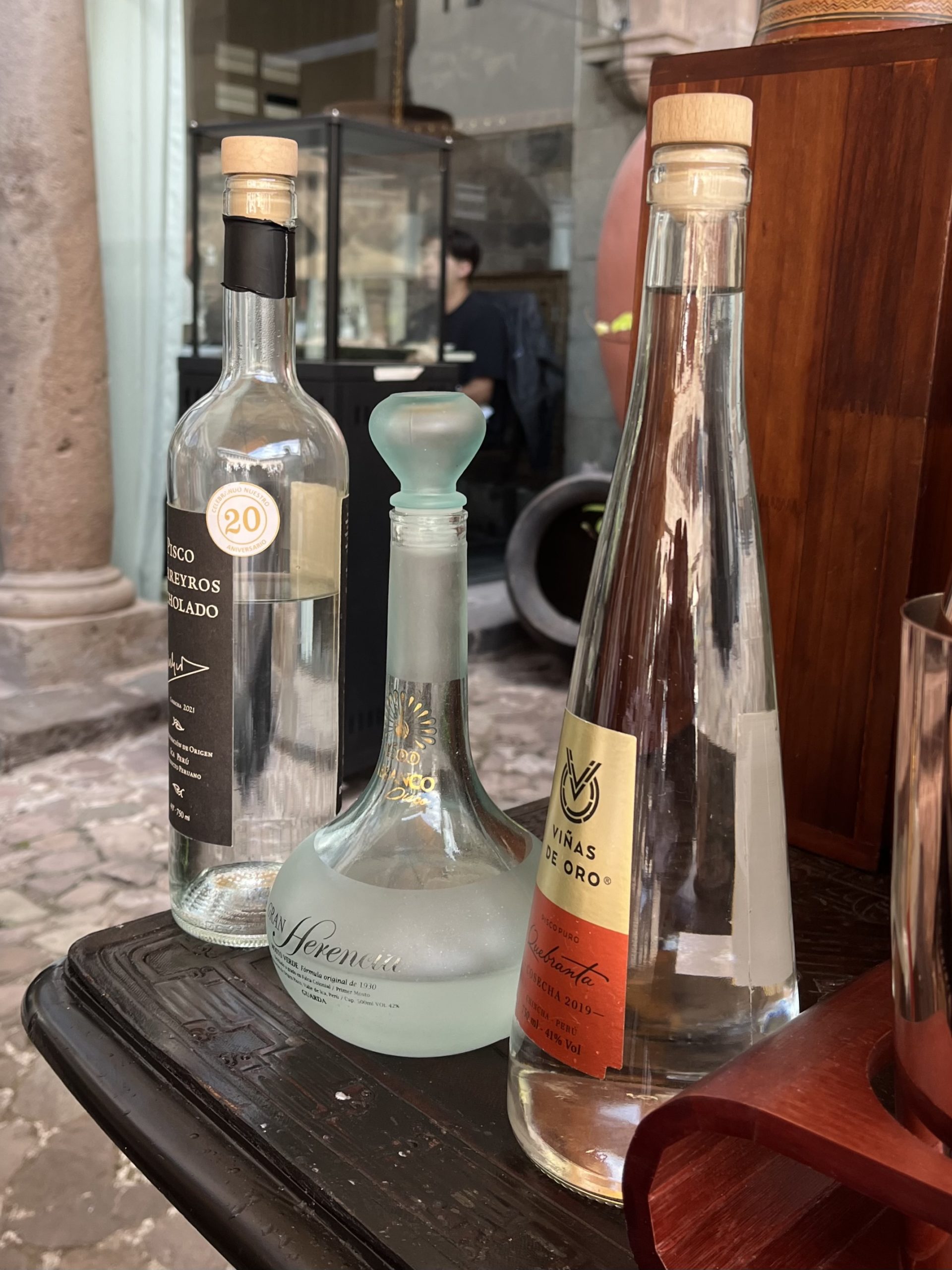 pisco_quebranta_2-scaled - Pisco Sour: un viaje por la historia y los sabores del Perú