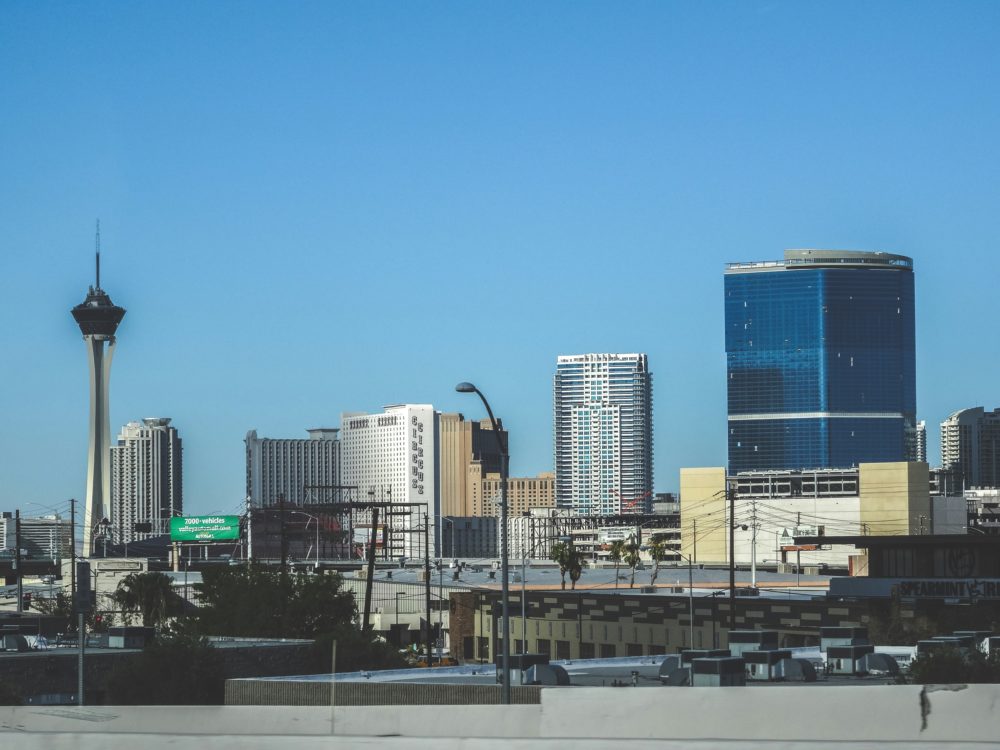 thomas-haas-fR4CDMhw3L8-unsplash-1000x750 - Las Vegas acaba de ser nombrada la ciudad número uno de Estados Unidos para los adictos a la adrenalina: este es el motivo