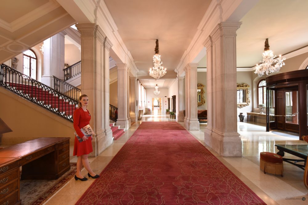 Loby-and-corridors--1000x667 - San Clemente Palace Kempinski, un oasis de lujo en la isla de San Clemente