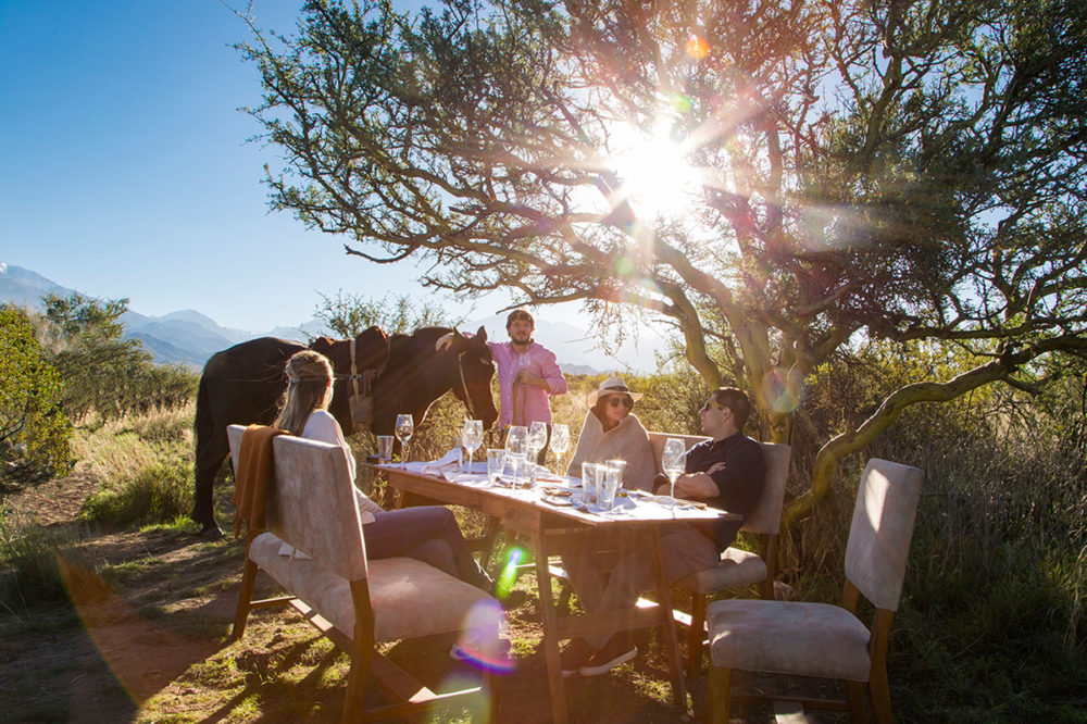 Lunch_LosChanares-1000x666 - Casa de Uco, lujo entre las montañas del Valle de Uco