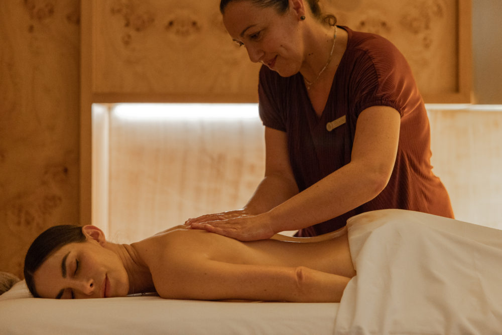 MADRID-08-1000x667 - Four Seasons Madrid: una icónica locación para una luna de miel