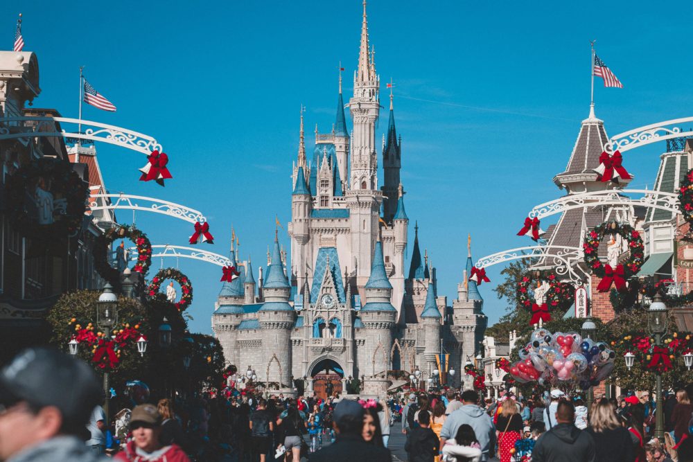 Navidad-en-Disney-1000x667 - 3 formas de mejorar tus vacaciones de lujo en Walt Disney World