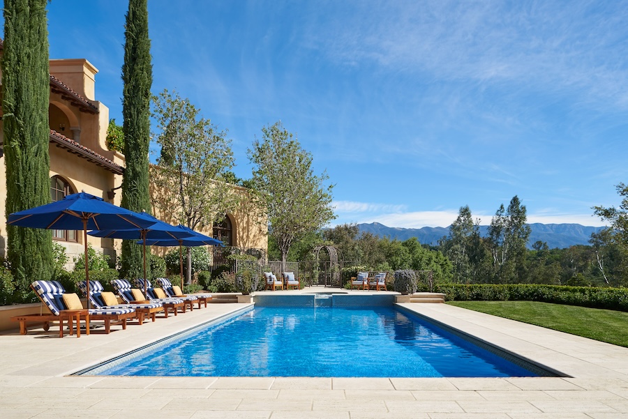 Ojai-Valley-Inn_Casa-Elar-Pool-©-Preferred-Hotels-Resorts - Vacaciones de relajación: cinco hoteles para decirle adiós al estrés
