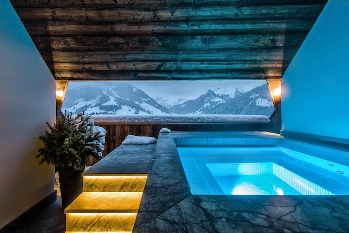 The-Alpina-Gstaad-Panorama_suite2-©Preferred-Hotels-Resorts - Vacaciones de relajación: cinco hoteles para decirle adiós al estrés