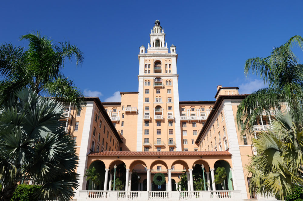 hoteles-embrujados-Biltmore-Hotel-1000x665 - Hoteles embrujados: 4 opciones en Estados Unidos que debes visitar (si te atreves)