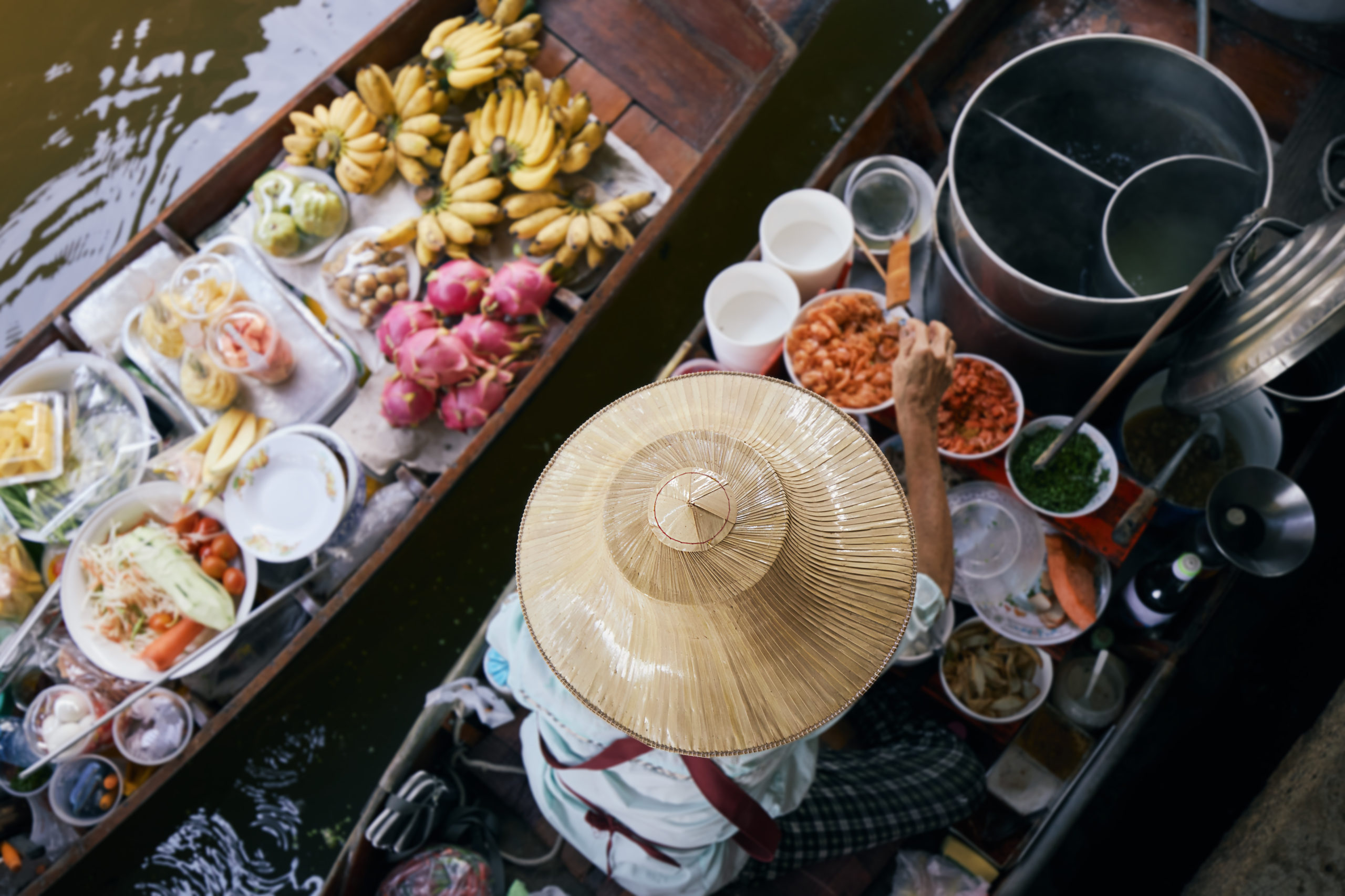 La chef Jay Fei revela los mejores lugares para comer en Tailandia