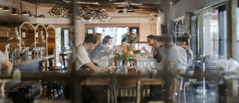 thelark_team_crop-1000x431 - El restaurante al que van Ellen DeGeneres y Gwyneth Paltrow que promueve la comida local en Santa Bárbara