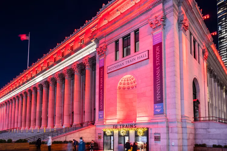 Esta estación de trenes podría ser el destino navideño más subestimado de Nueva York