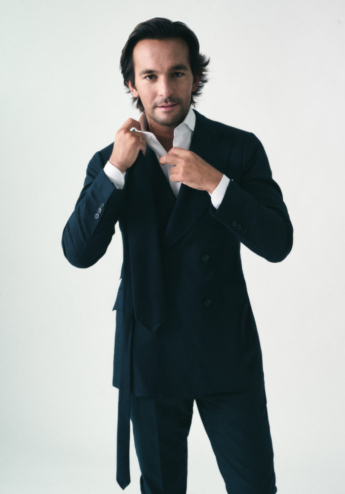 alejandro-6-699x1000 - Alejandro Bataller: cómo un acontecimiento familiar inspiró la creación de uno de los proyectos de bienestar y salud más reconocidos en el mundo