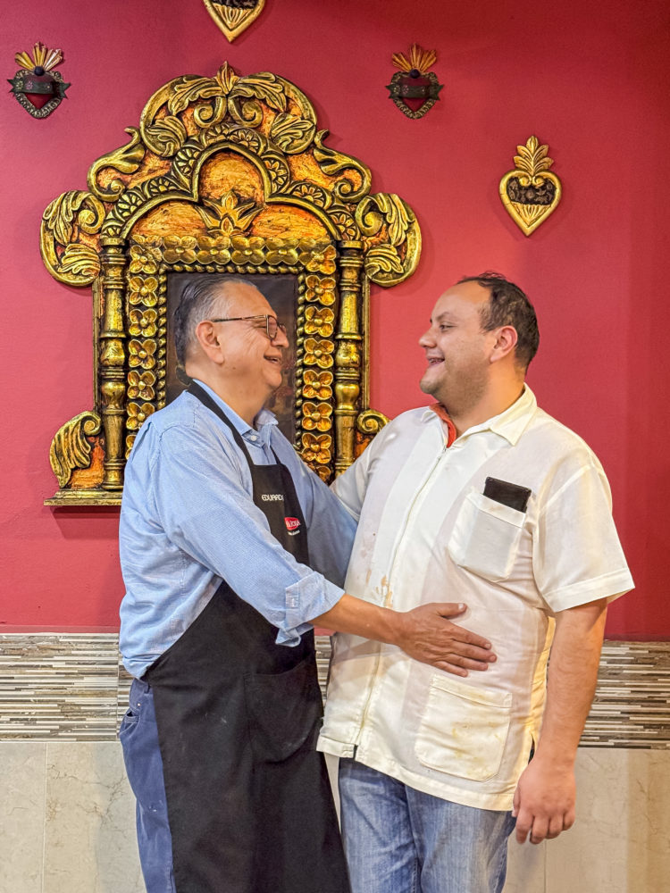 don-eduardo-750x1000 - ¿Cómo se festeja la Navidad en México? 