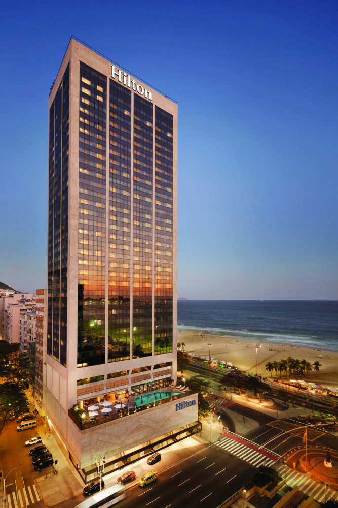 hilton-rio-de-janeiro-copacabana-fachada-667x1000 - Hilton Rio de Janeiro Copacabana: la esencia carioca en clave comodidad y estilo