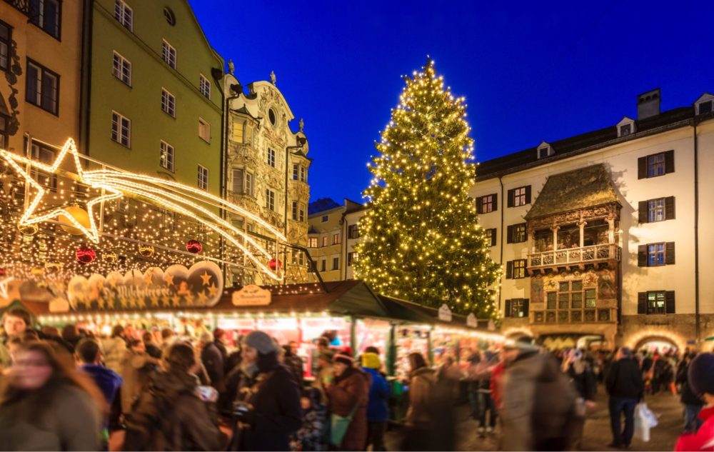 Este adorable pueblo de montaña tiene los mercados navideños más festivos de Europa