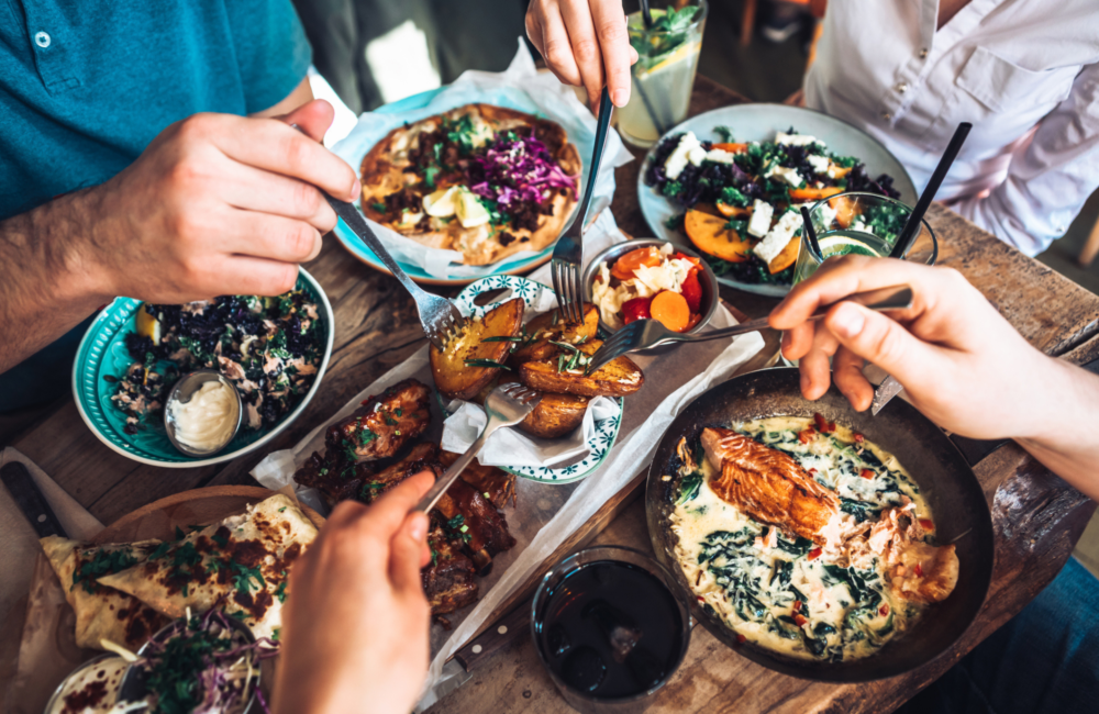 Estas son las tendencias en restaurantes de cara a 2025, según OpenTable 