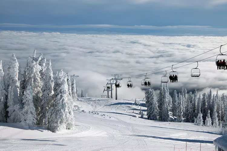 red-mountain-resort - Este roadtrip por Canadá te lleva por 8 paradas de esquí con algunas de las nieves más profundas de América del Norte