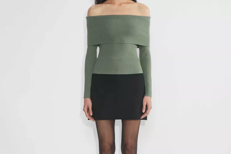 sueter-NOLA-Wilfred - Moda festiva: cómo solucionar un error de estilo de Emily en París