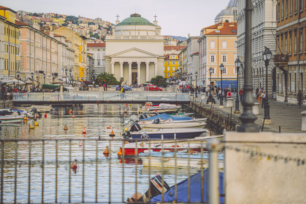 turismo-literario-trieste-italia-1000x667 - Turismo literario: 5 ciudades para los amantes de los libros