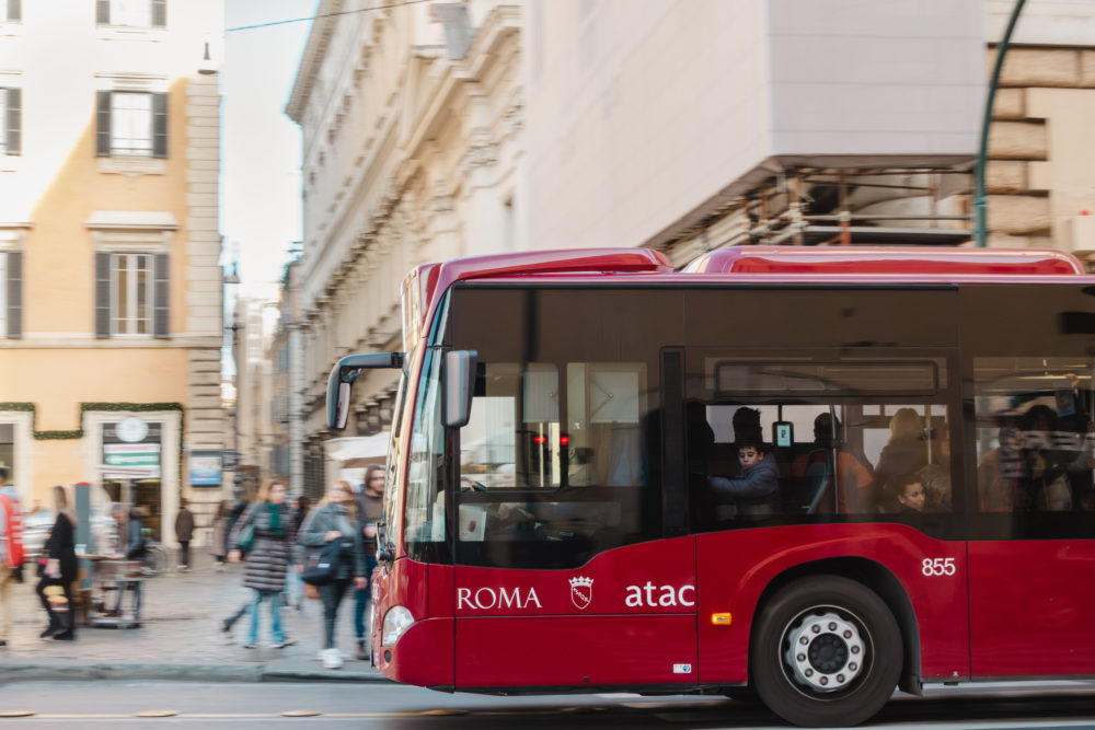Bus-Roma-ATAC-1000x667 - ¿Viajas a Roma? Ten en cuenta estos consejos