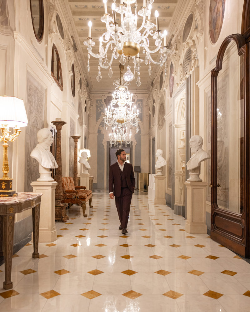 FOUR-SEASONS-FLORENCIA-HALLS-800x1000 - Florencia: una luna de miel entre historia, arte y sabores eternos