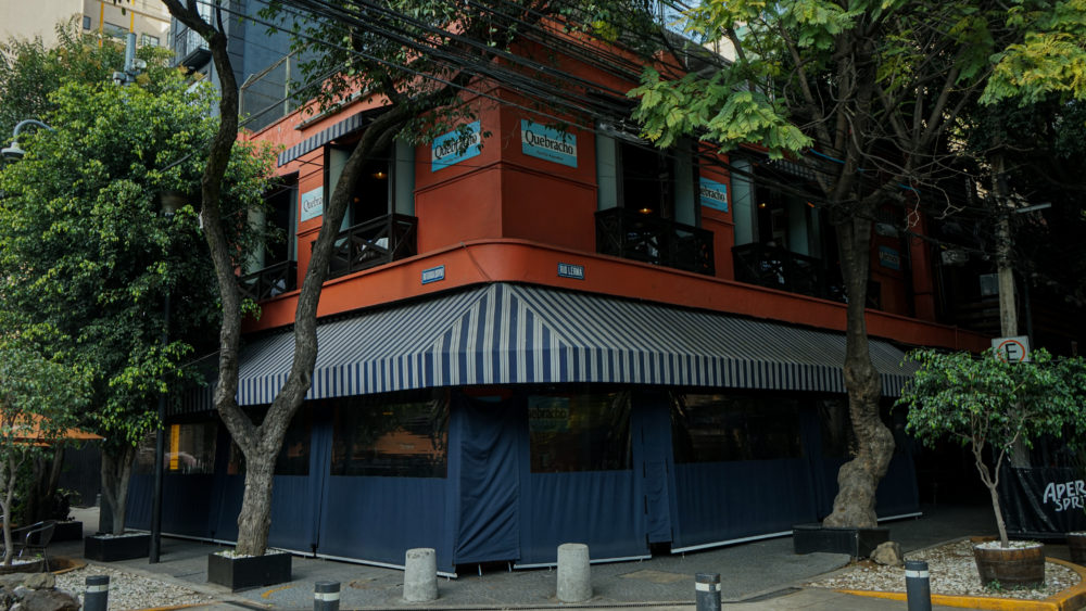 Fachada-1000x563 - Restaurantes clásicos en CDMX: Quebracho, parrilla argentina como en un bodegón 