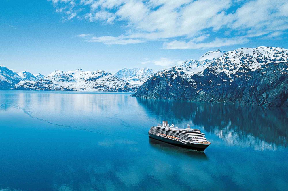 Este crucero de 28 días por glaciares y volcanes cuesta menos de 135 dólares al día