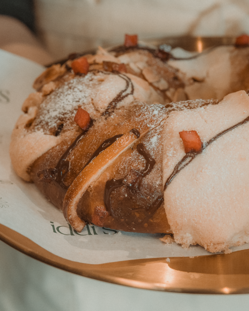 Rosca-de-reyes-Yeccan-and-Iddis-1-800x1000 - Iddi’s Bakery y Yeccan lanzan rosca de Reyes con cerveza "Hecha en el Invierno"