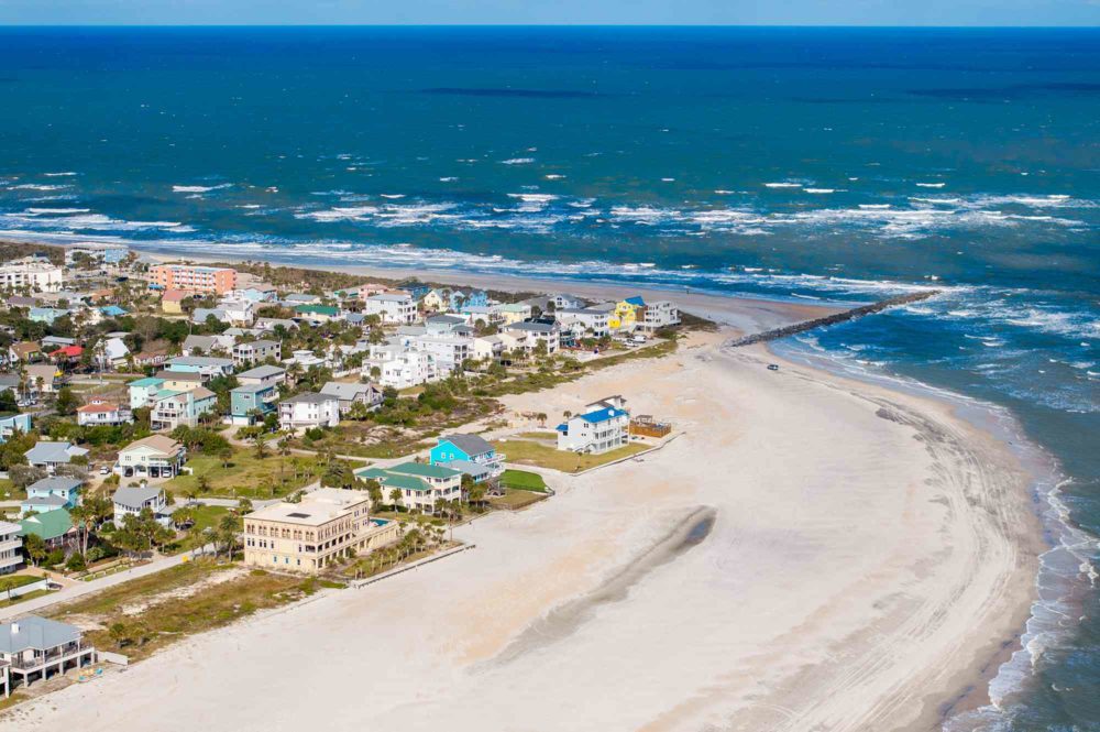 Esta encantadora ciudad de Florida acaba de ser nombrada la más acogedora de los EEUU con playas de arena blanca pintorescas calles adoquinadas y un clima impecable