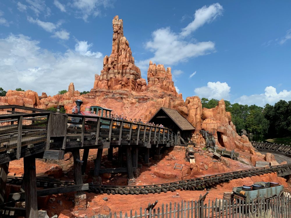 Disneyland y Disney World 2025: Las atracciones que llegan y las que se despiden