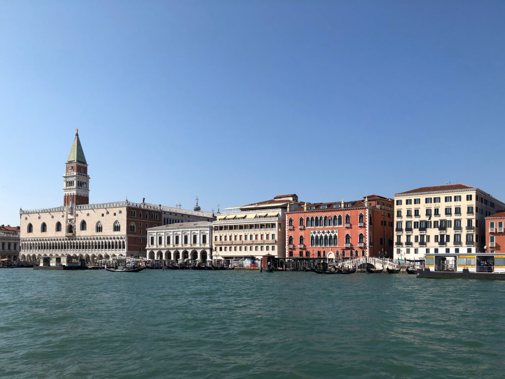 hotel-danieli-fachada-de-los-palacios-1000x750 - 5 nuevas aperturas de hoteles en Italia para 2025