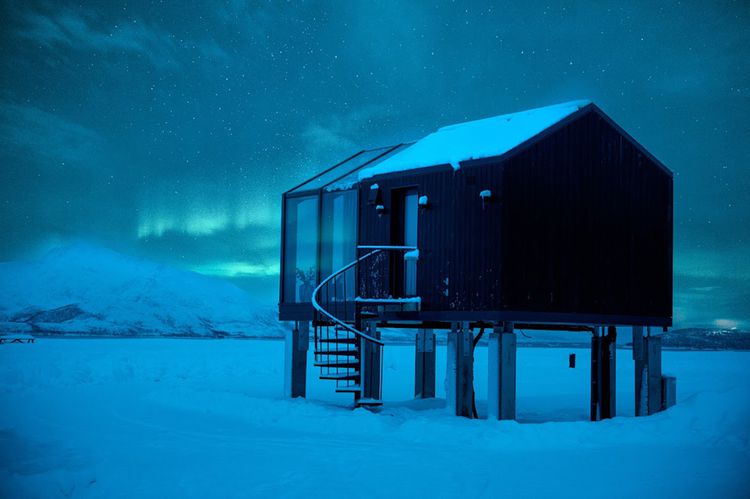 Destino en EE.UU. ofrece ver auroras boreales desde cabañas de cristal