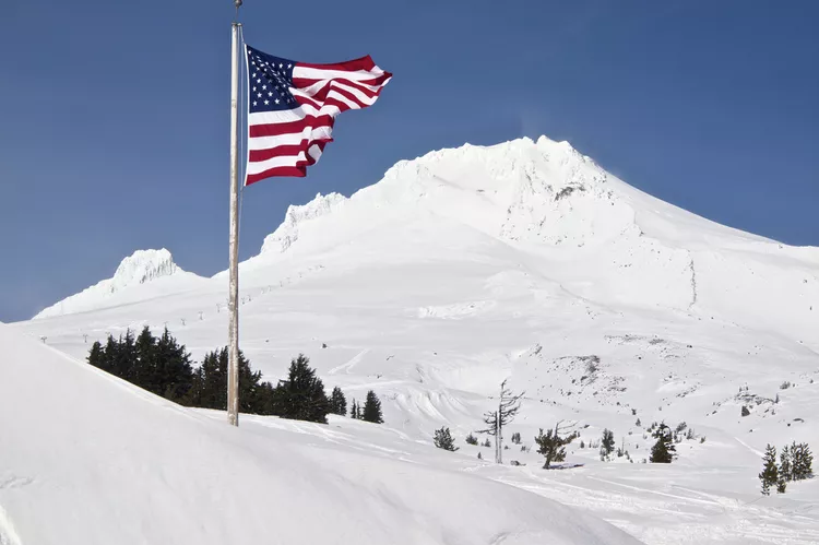 TAL-timberline-oregon-SPRINGSKISPOTS0225-f53fb31a105548a5b1de75d2b65fd126 - Los 10 mejores lugares para esquiar en primavera en Norteamérica