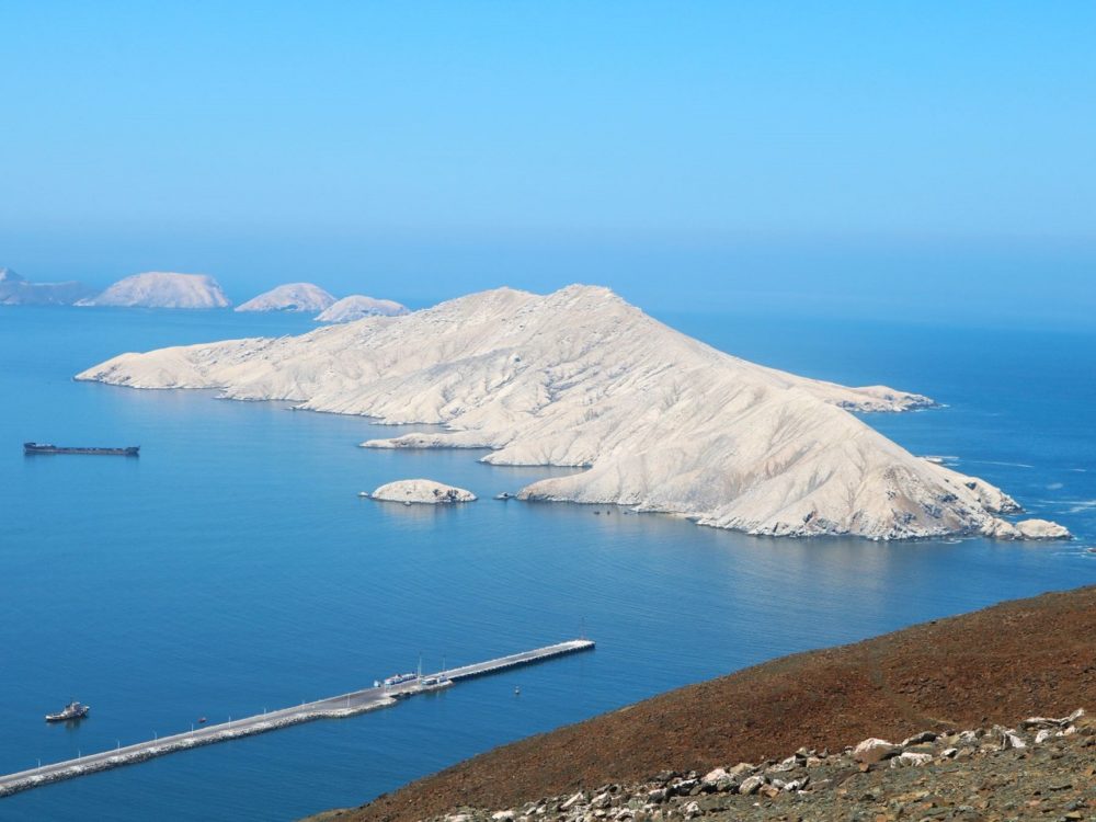 001123802W-1000x750 - Cuatro playas del Perú para visitar en Semana Santa